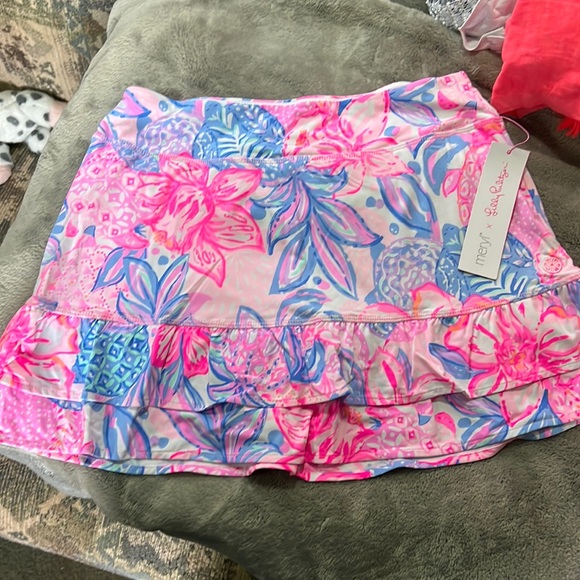 Lilly Pulitzer Dresses & Skirts - NWT Lilly Pulitzer Fern Skort UPF 50+ - Snappy Turtle - Size S